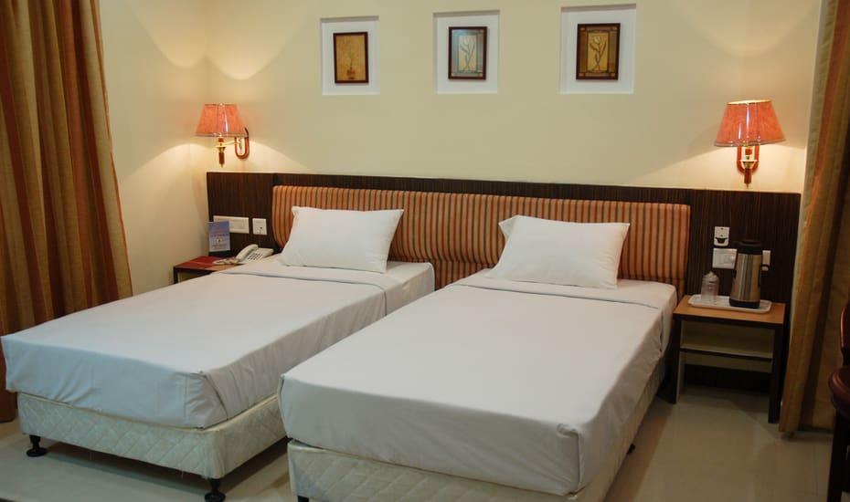 Hotel Sitara Royal Haiderabad Buitenkant foto